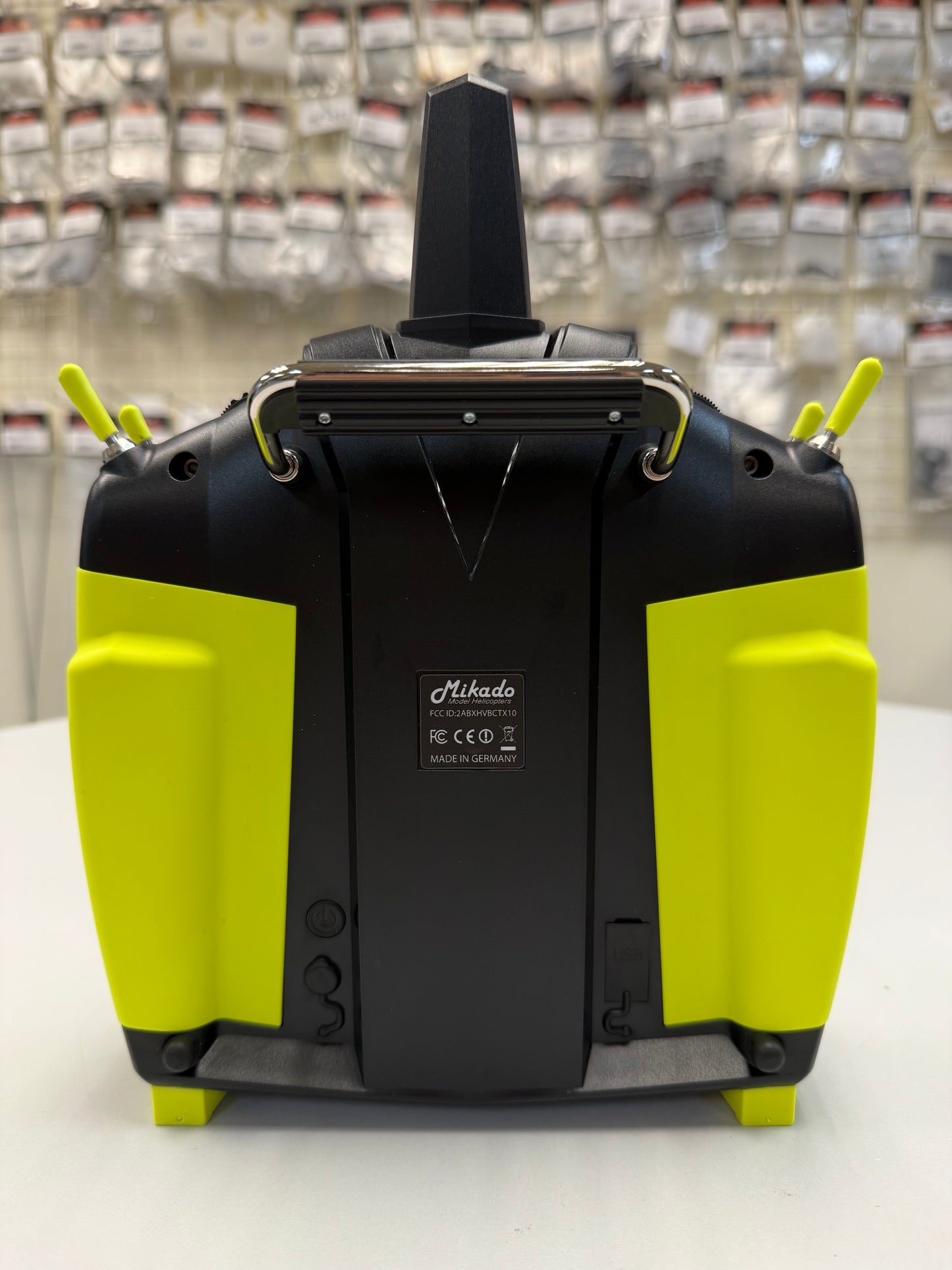 5668 VBar Control EVO+ MR (digital gimbals, multi-region module, 14000mAh battery), black-yellow